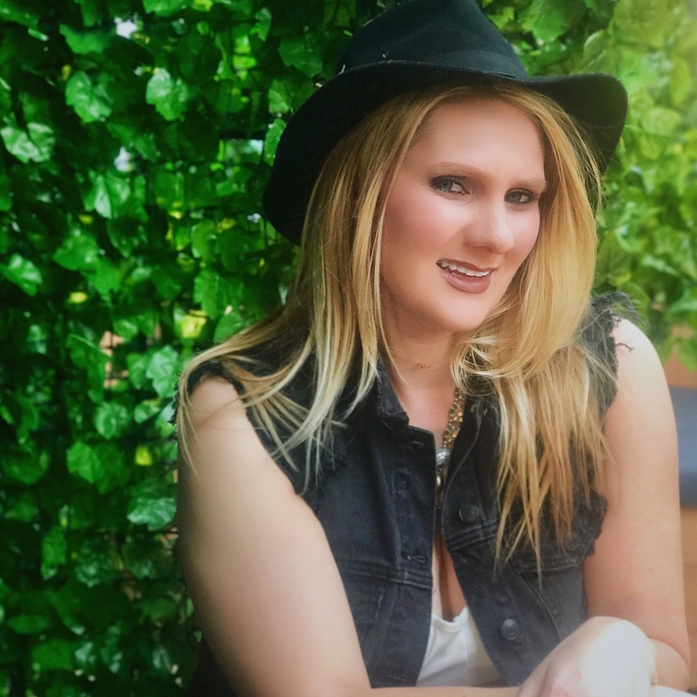 Meet your Posher, Kelly